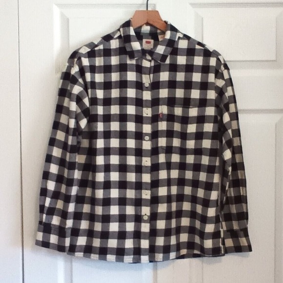 Levi's Tops - Levi's Women's Flannel Shirt Size S Black Cream Plaid Long Sleeves Button Up